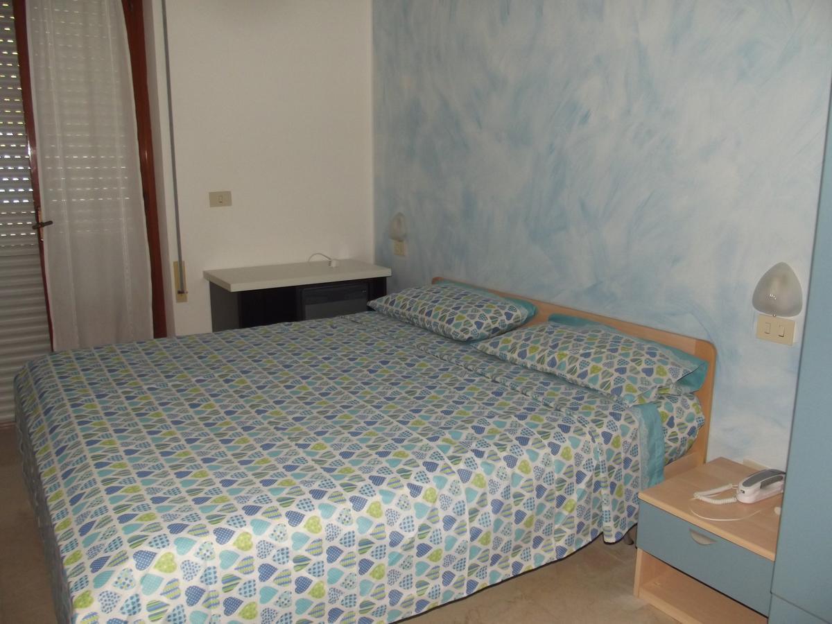Hotel Sabbia D'Oro Pineto Exterior photo