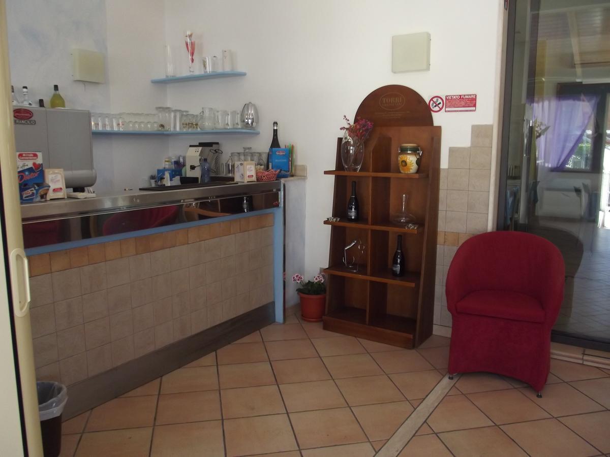 Hotel Sabbia D'Oro Pineto Exterior photo